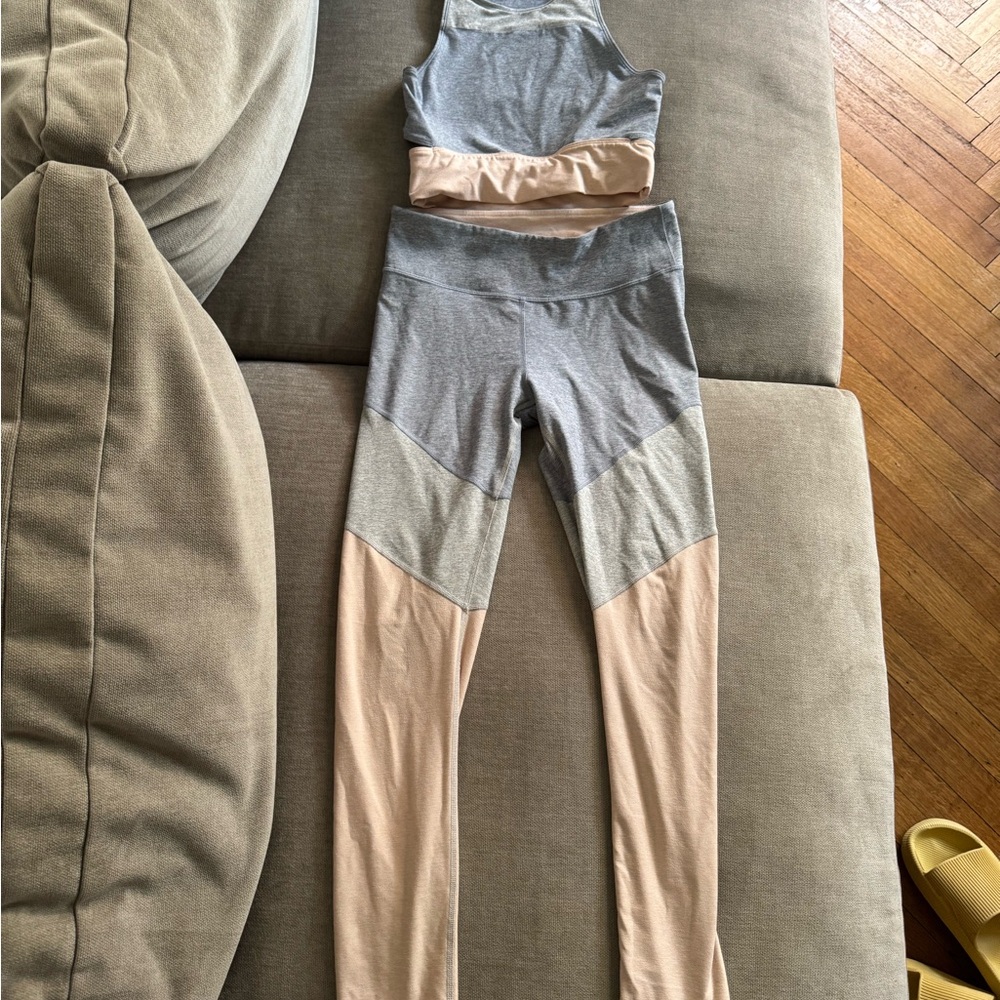 Outdoor Voices activewear set - Picture 2 of 4